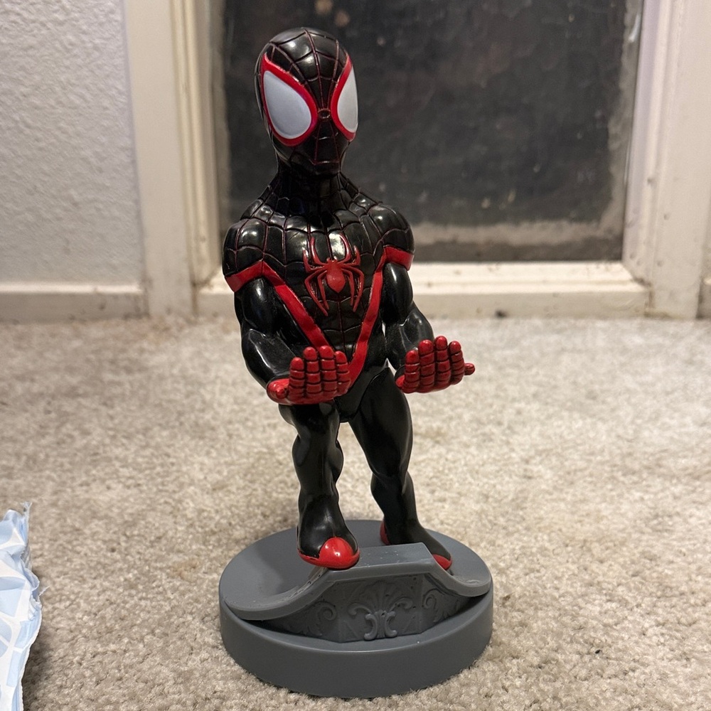 Miles Spider-Man Figure (HOLD PHONE, CONTROLLER, SWITCH, ETC..)